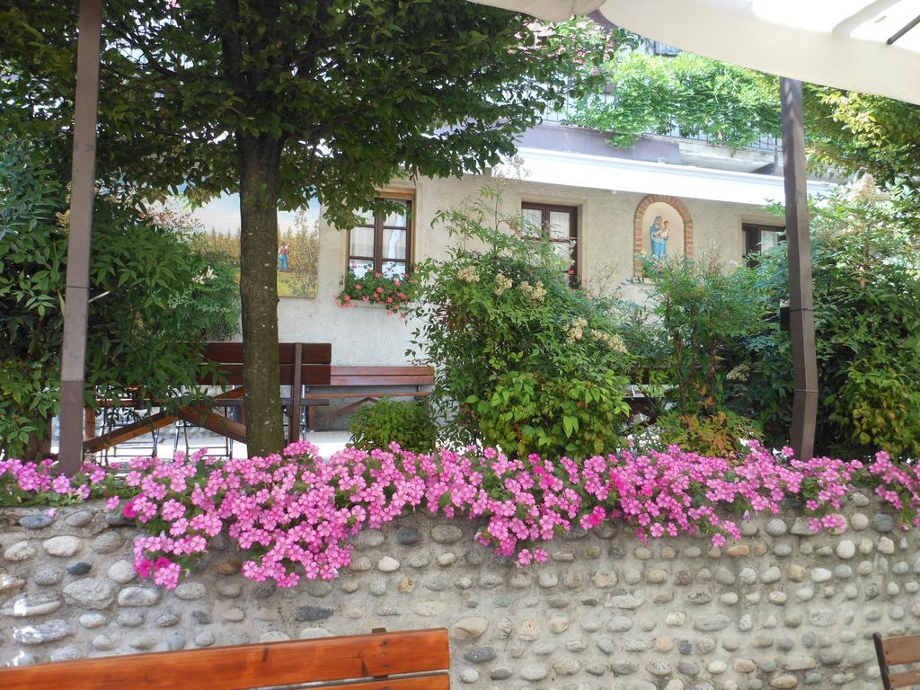 Agriturismo Cassinazza Orsenigo Dış mekan fotoğraf